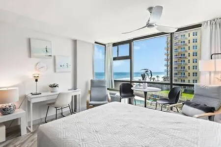 Oceanside Duo - Double Room, Water Views, Pool & Beach Access, Free Parking デイトナ・ビーチ