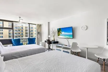 Oceanside Duo - Double Room, Water Views, Pool & Beach Access, Free Parking デイトナ・ビーチ