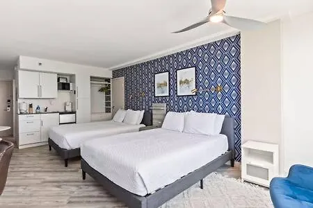 Oceanside Duo - Double Room, Water Views, Pool & Beach Access, Free Parking デイトナ・ビーチ